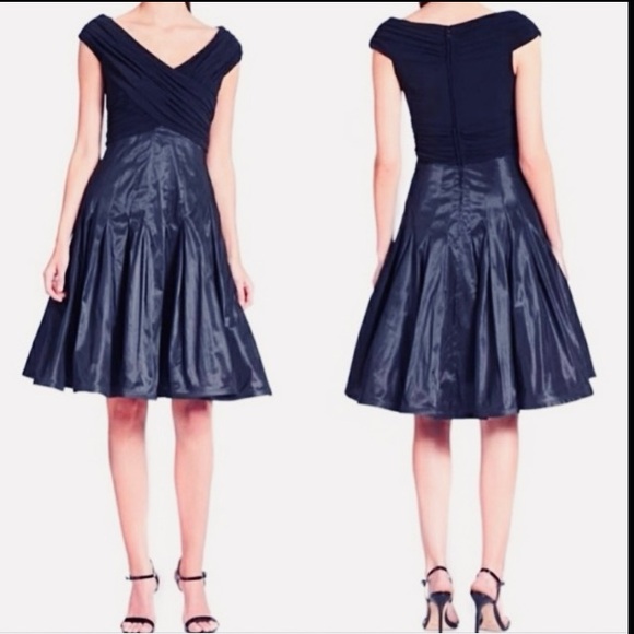Tadashi Collection Dresses & Skirts - Tadashi Collection 100% Silk Taffeta Skirt, Fit-n-Flare, Navy Blue